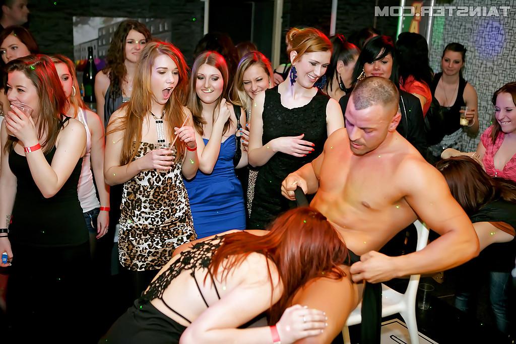 16P Ravishing amateur babes are into hardcore groupsex at the wild party