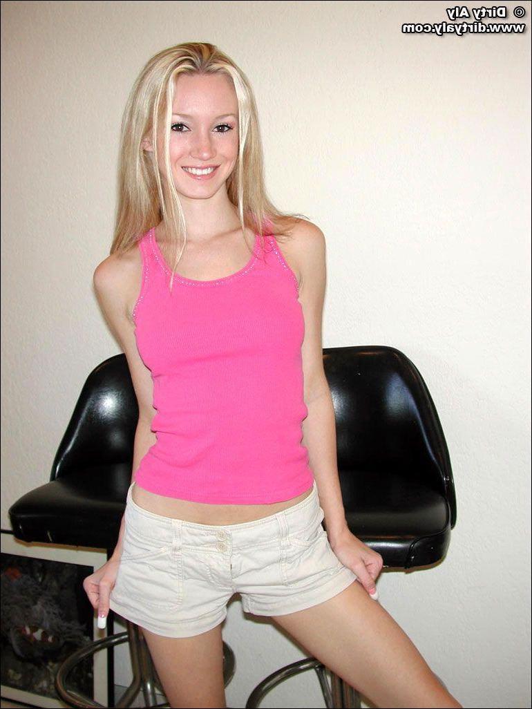 20P Pictures of Dirty Aly spreading and bending over for your dick
