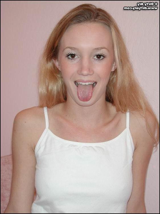 20P Pictures of Dirty Aly covering herself in warm jizz