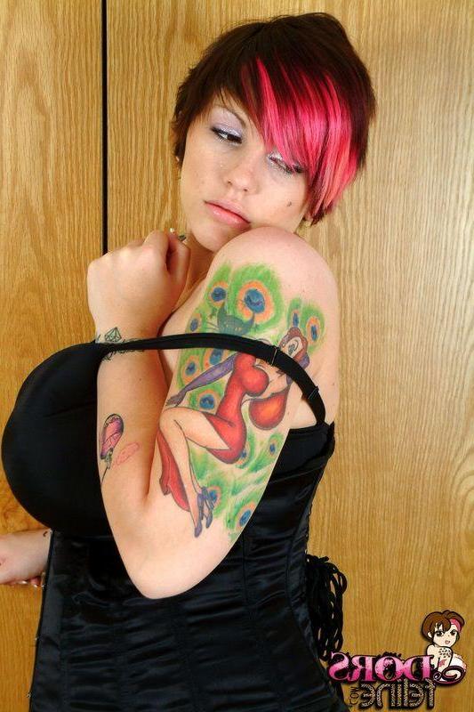 16P Pictures of teen girl Dors Feline showing you what she's got