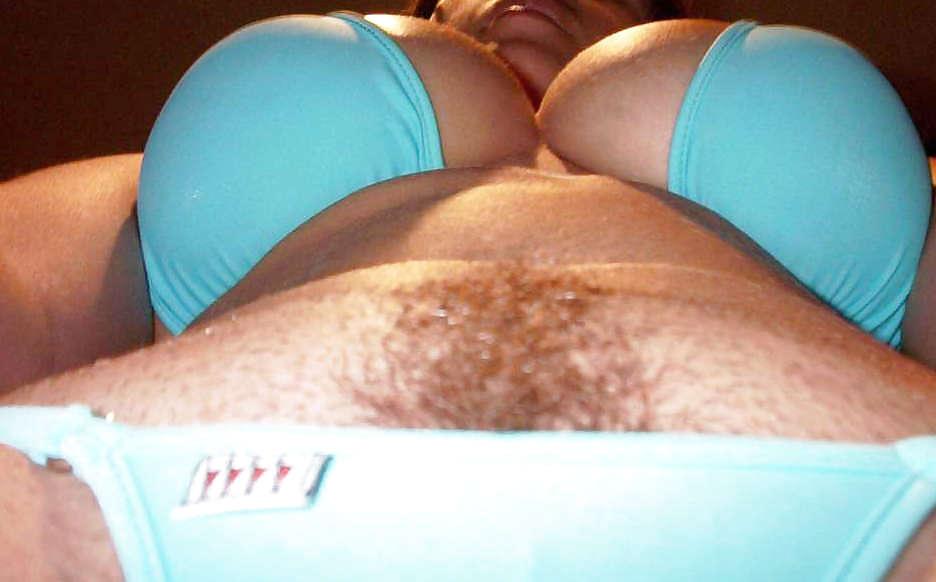 15P Heavy chested chick selfshooting