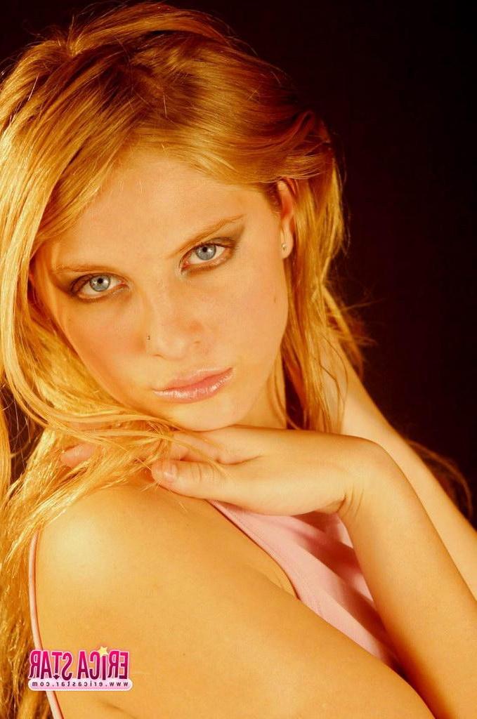14P Pictures of teen beauty Erica Star teasing with her face
