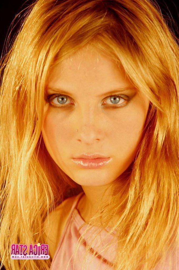 14P Pictures of teen beauty Erica Star teasing with her face