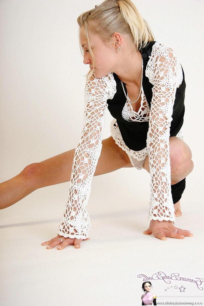 16P Pictures of GBD Jean stripping in the studio