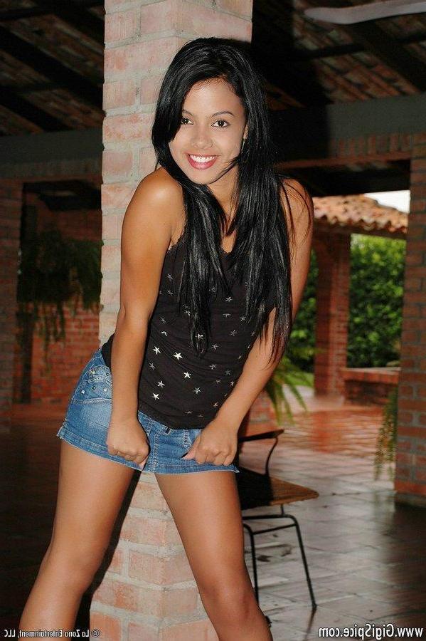 15P Pictures of teen Gigi Spice enjoying a hard cock