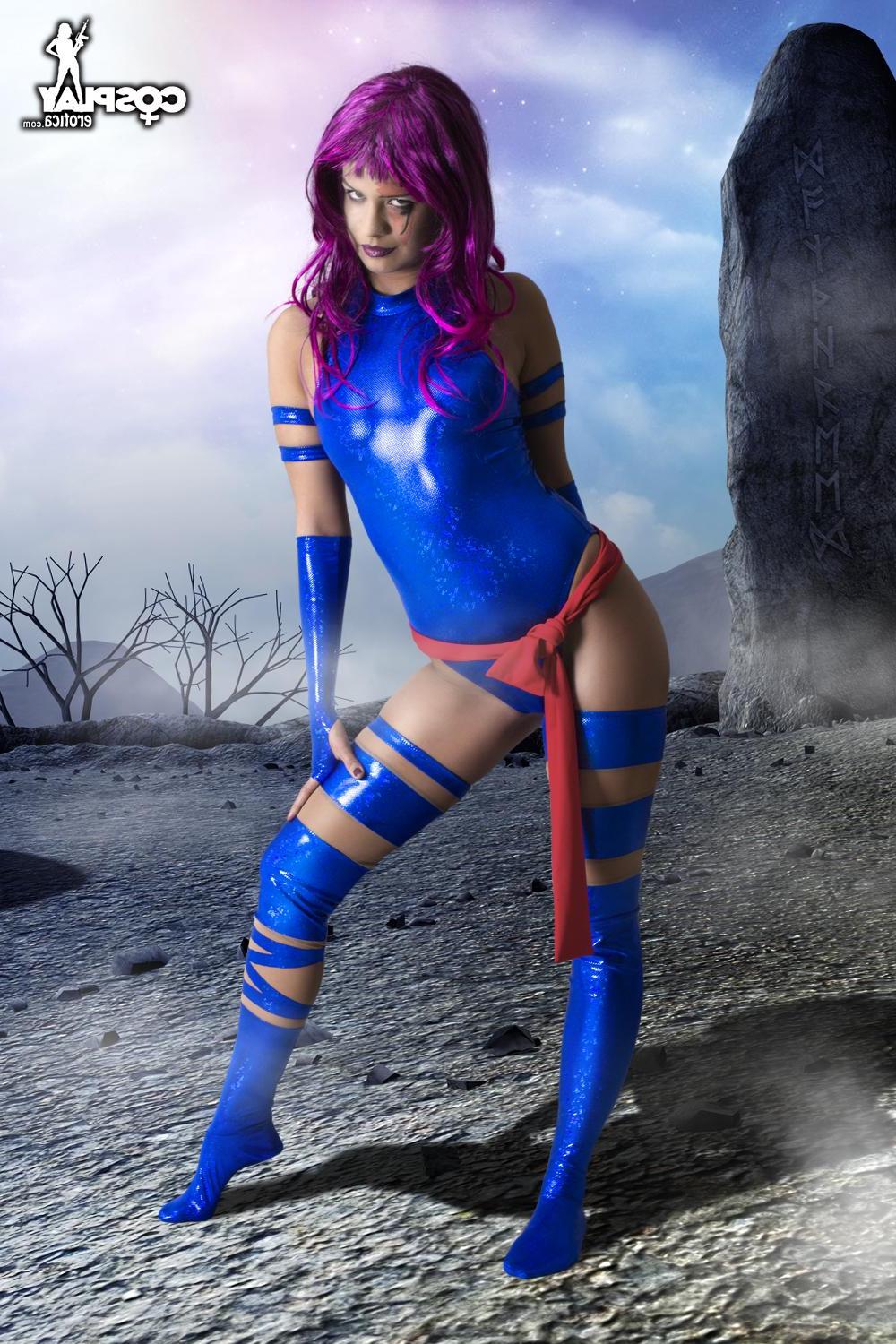 12P Erotic cosplayer Ginger dresses as Psylocke from X-Men
