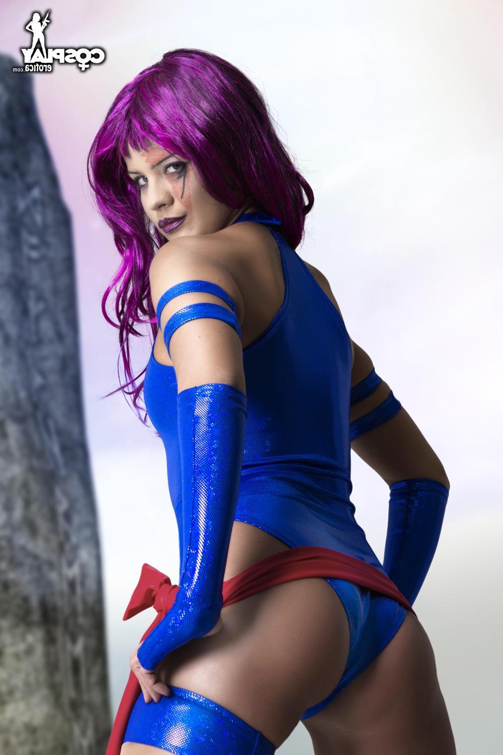 12P Erotic cosplayer Ginger dresses as Psylocke from X-Men