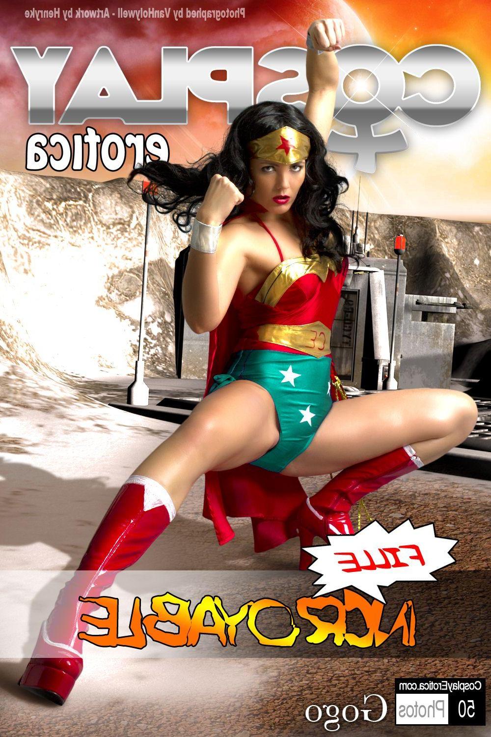 16P Pictures of stunning cosplayer Gogo dressed up as Wonder Woman