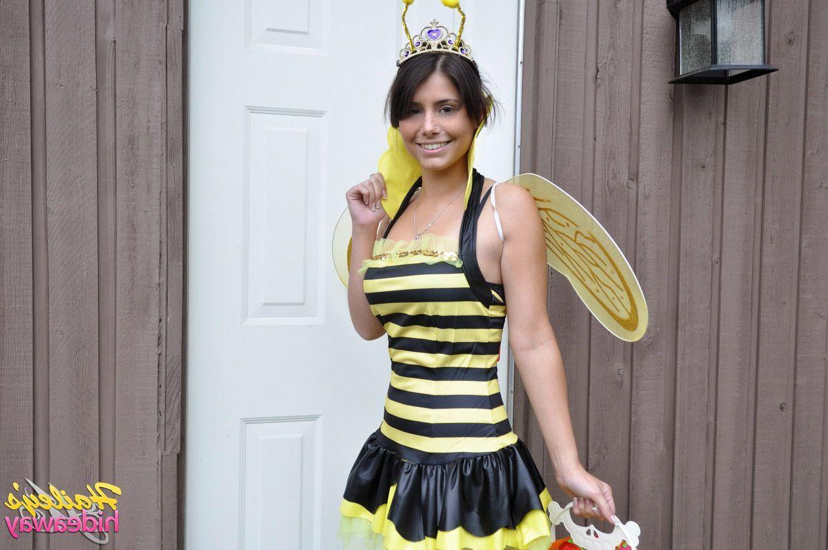 20P Pictures of teen Hailey's Hideaway ready for some candy