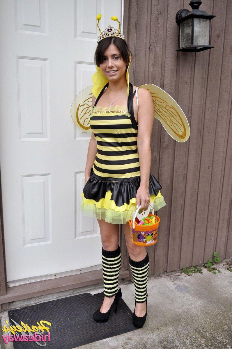 20P Pictures of teen Hailey's Hideaway ready for some candy