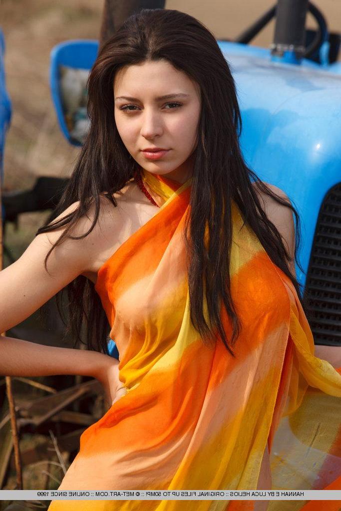 18P Pictures of teen beauty Hannah E