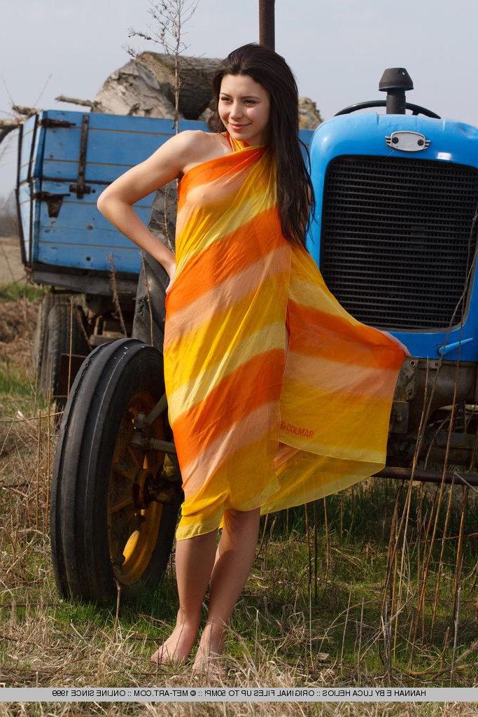 18P Pictures of teen beauty Hannah E