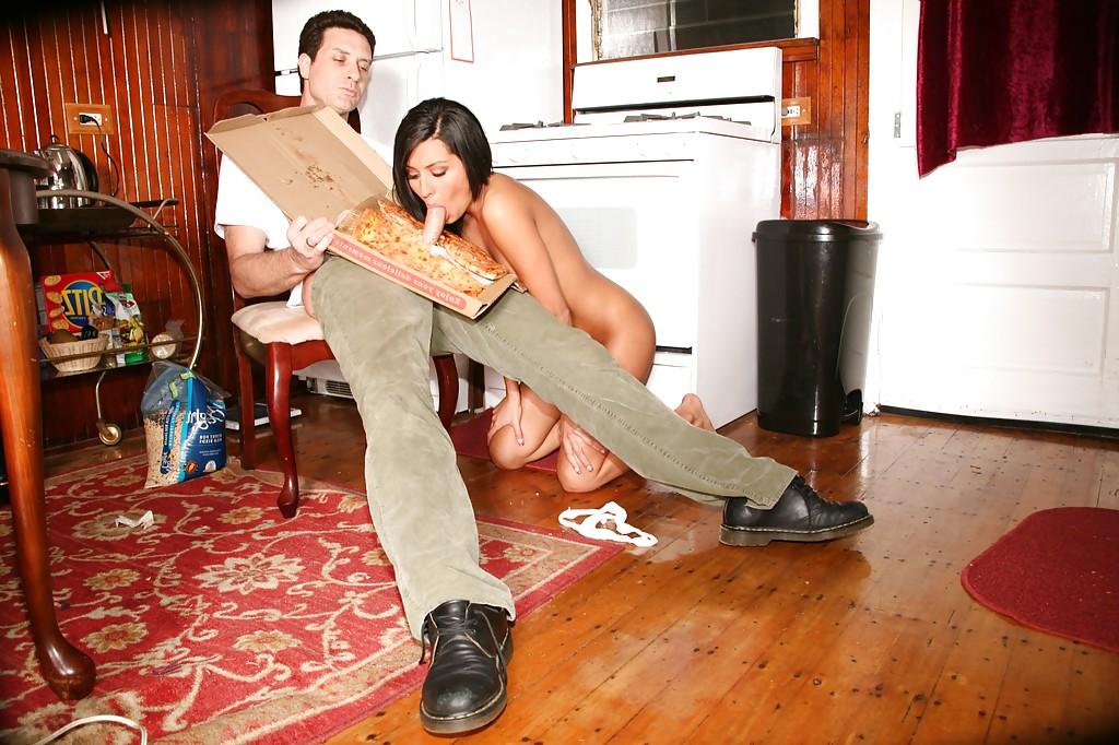 16P Petite hottie Lexi Diamond gets poked hardcore by a lucky pizza-guy