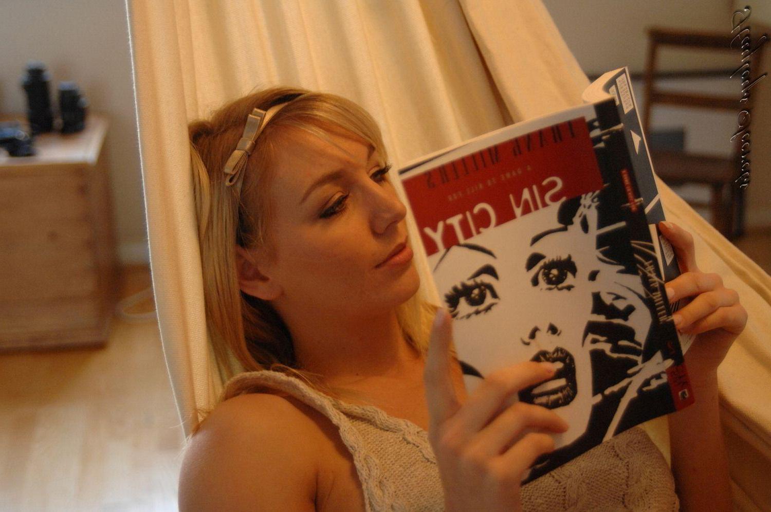 12P Pictures of Hayley feeling horny and lazy at home