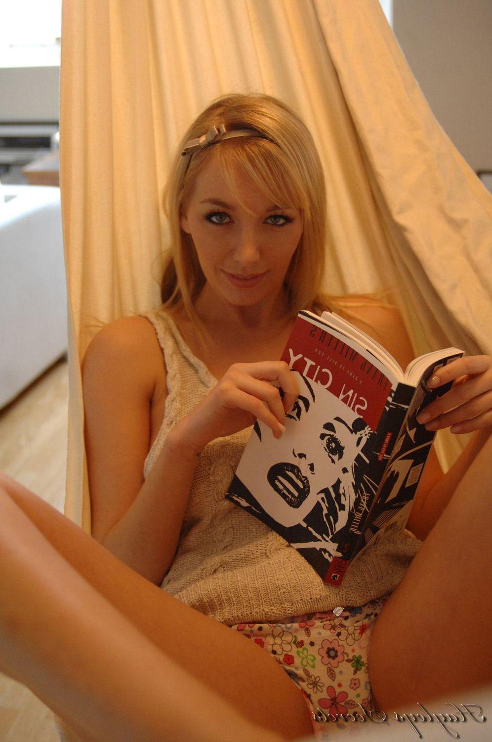 12P Pictures of Hayley feeling horny and lazy at home