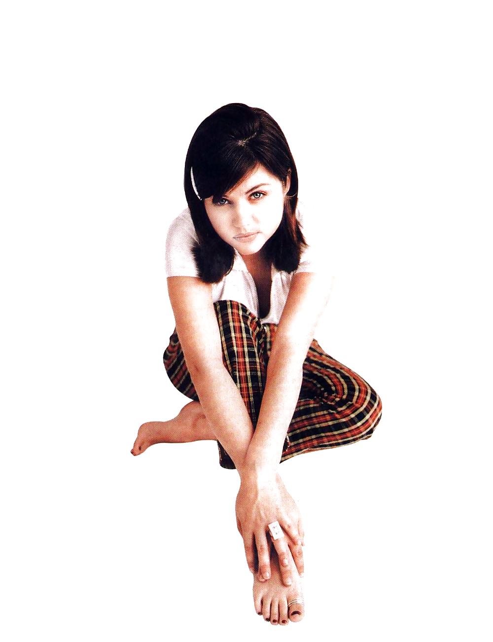 25P Tiffani Thiessen Foot Pics