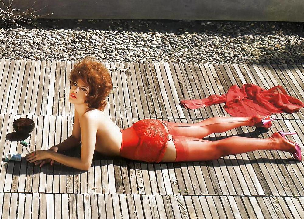 25P Eva Mendes Hot Pics