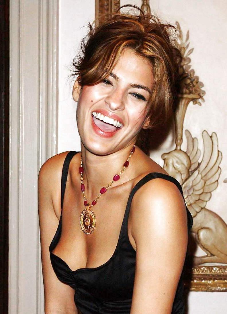 25P Eva Mendes Hot Pics
