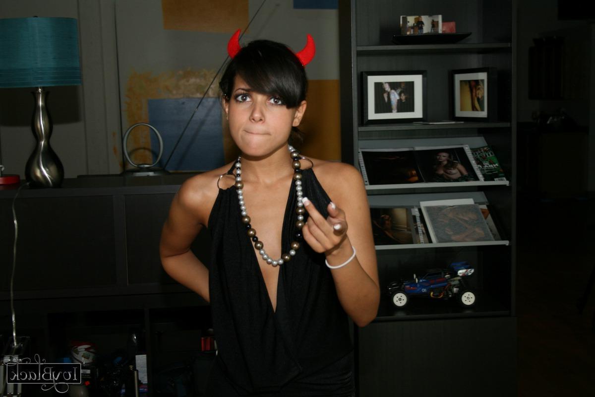 16P Brunette hottie Ivy Black puts on her devil horns and shows you her titties