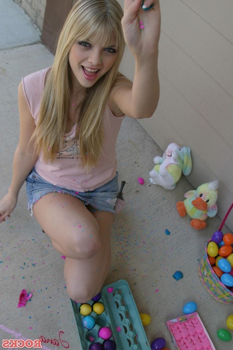 12P Happy Easter from the sexy blonde teen Jana Rocks