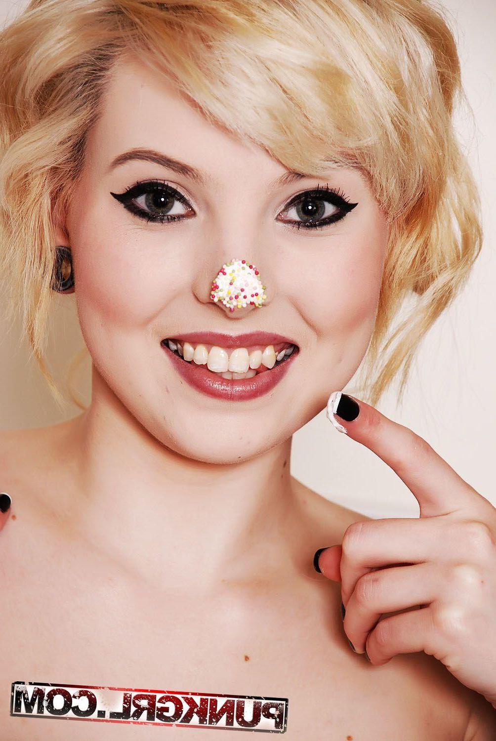20P Pictures of Jess Jess giving you something sweet