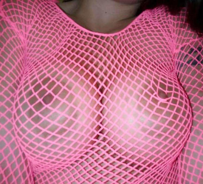 20P Busty Amateur Sweety
