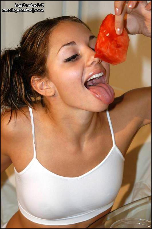 16P Jordan teases with a wet melon
