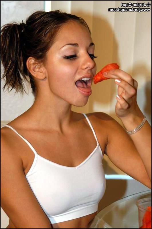 15P Jordan capri teasing with melon