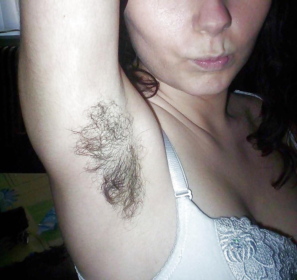 23P More hairy pits, hairy cunnies, hairy beauty...