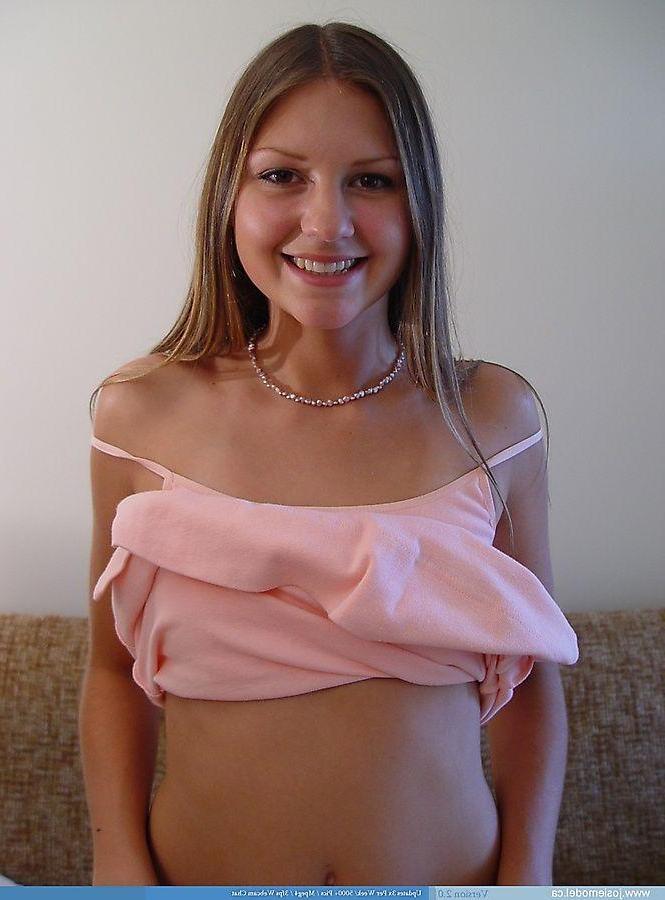 20P Pictures of teen girl Josie Model showing her incredible beauty