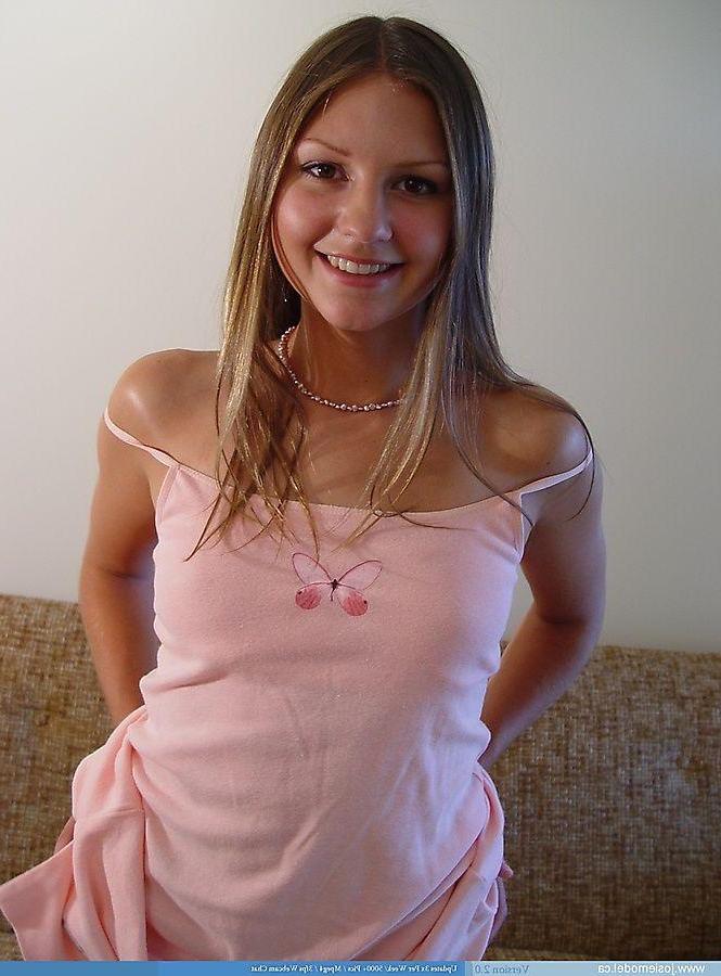 20P Pictures of teen girl Josie Model showing her incredible beauty