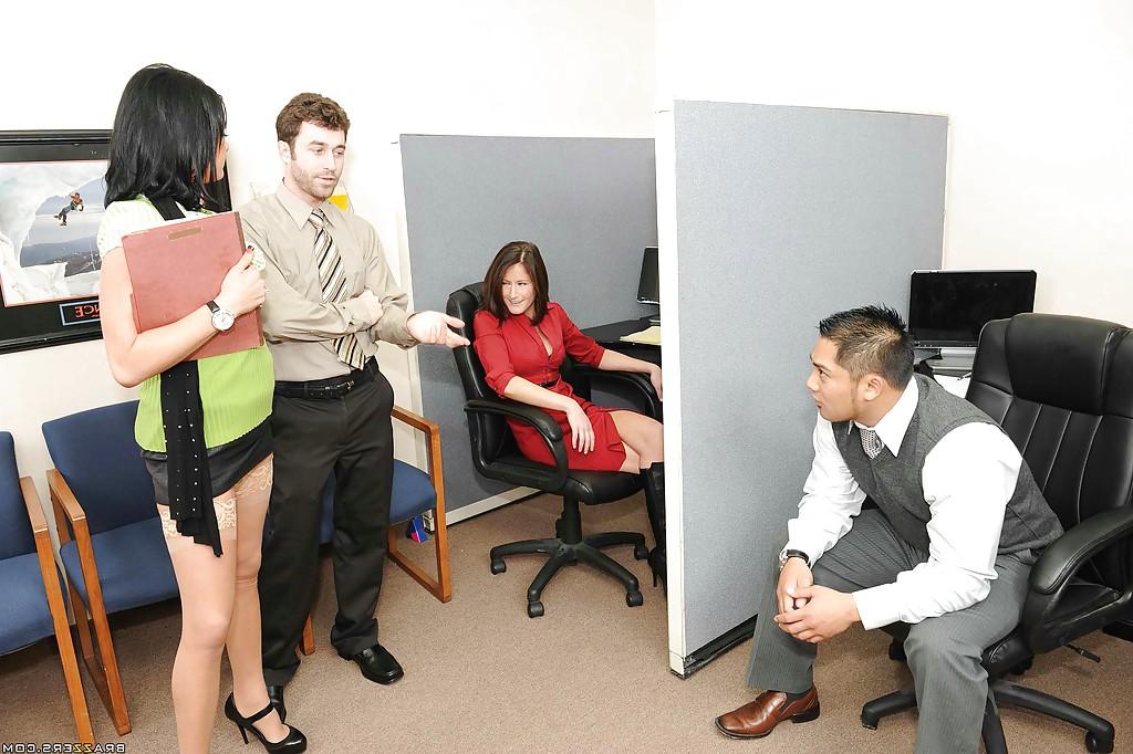 16P Sexy Tory Lane is bored in the office so she shows hardcore fuck