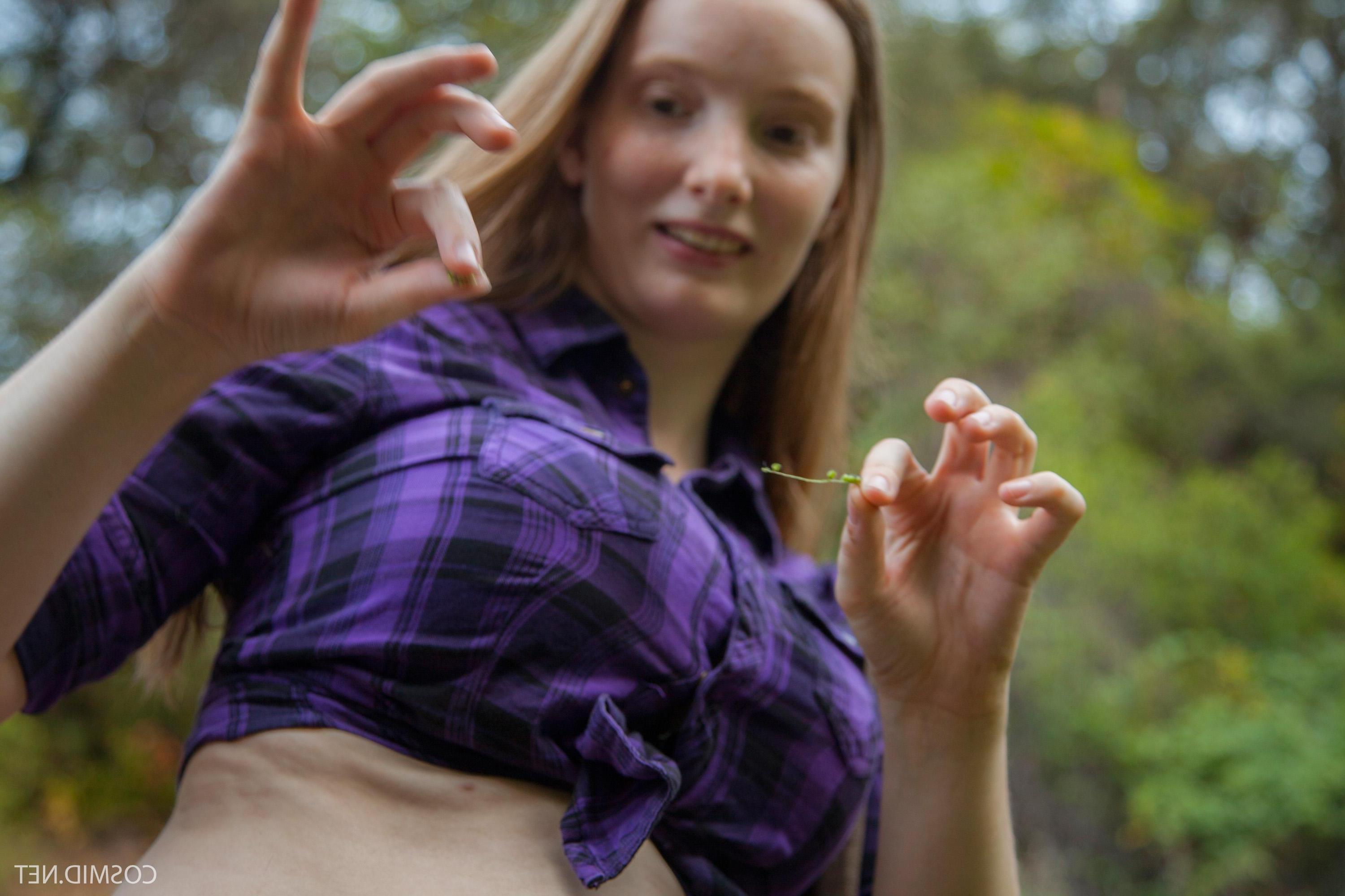16P Busty redhead Julia Fleming gets naked up the creek