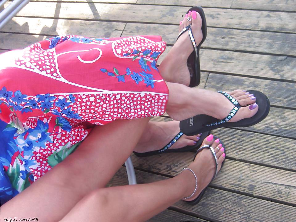 25P Turkish mistress.they are exactly foot queen.