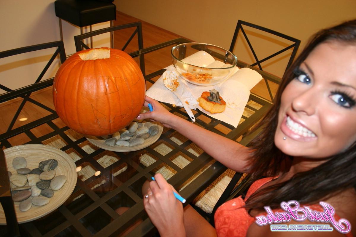 20P Pictures of Just Sasha preparing for halloween
