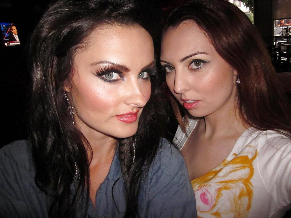 15P SEXY Lesbians