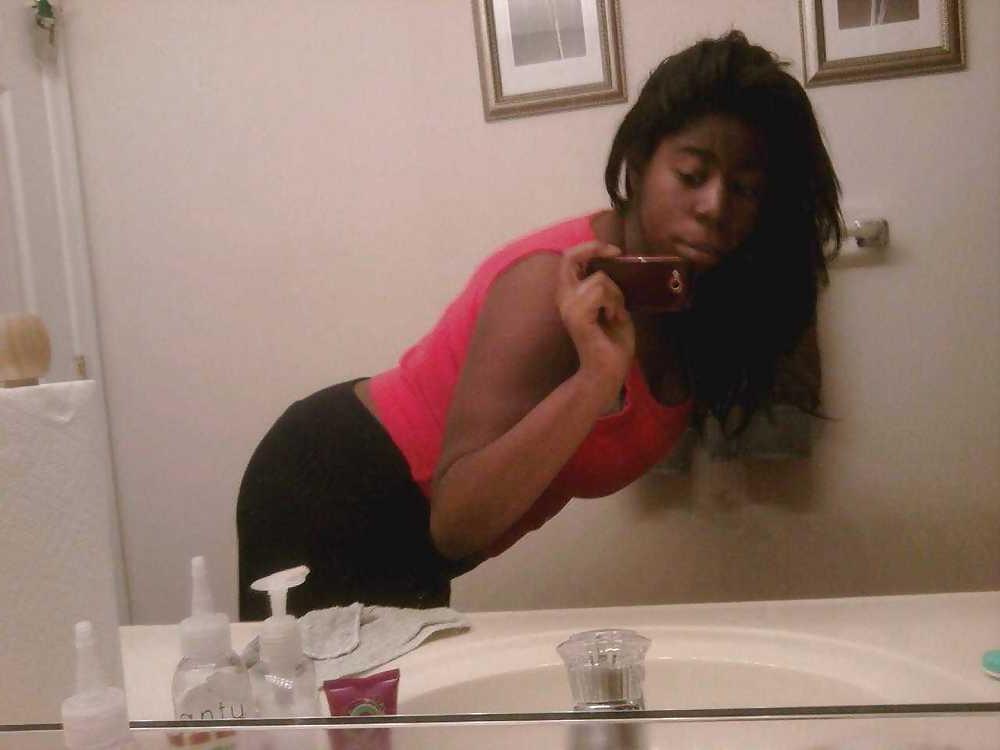 19P Myspace Slut Dina Self Pics