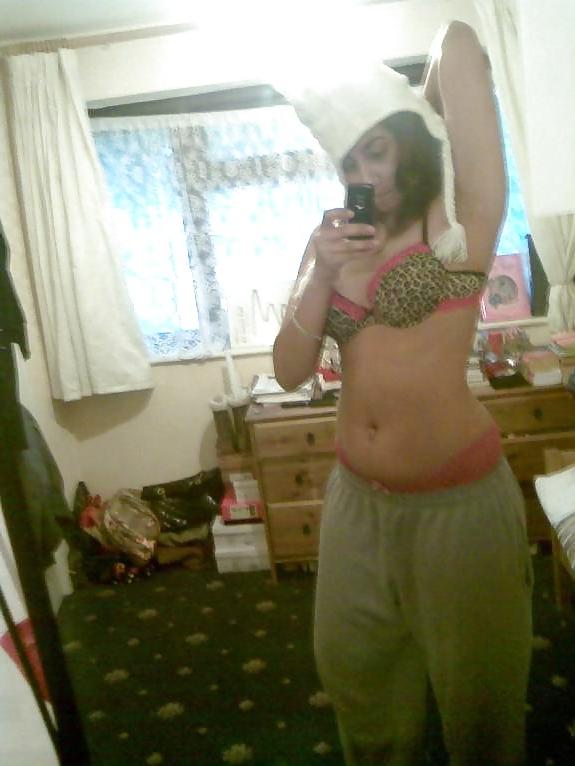 25P INDIAN, PAKI, SIKH, DESI GIRL IN HOTELS UK