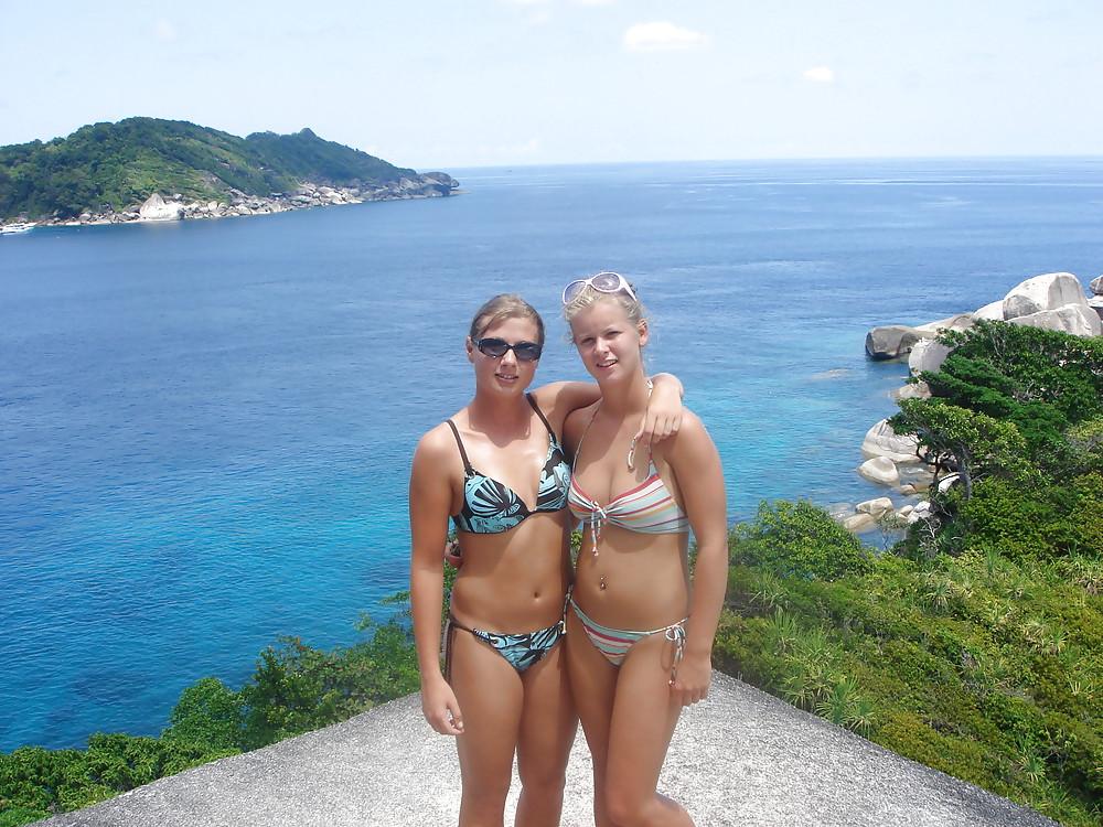25P Blonde Cutie On Vacation