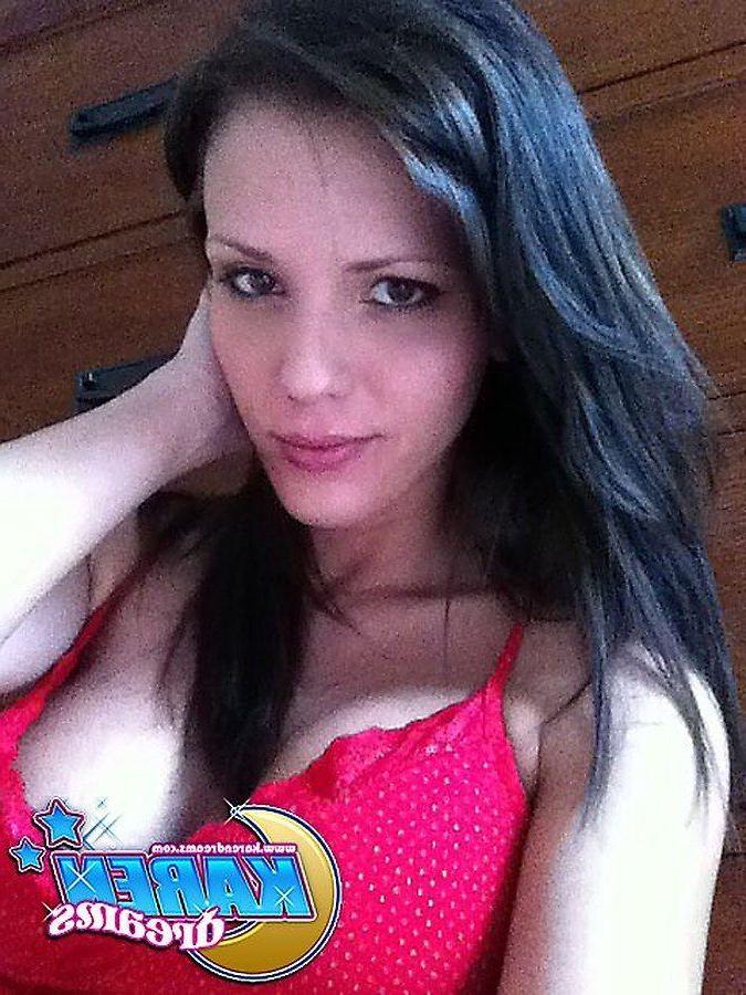20P Pictures of Karen Dreams teasing on webcam