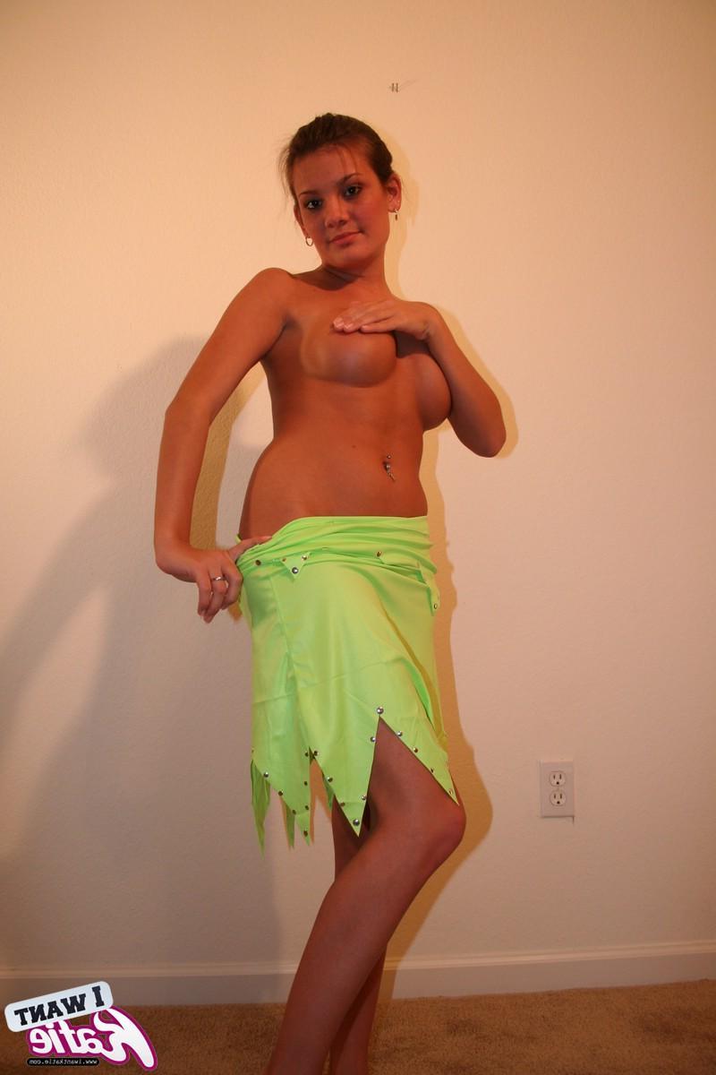 12P Katie dresses up as a sexy fairy and wishes you a very happy Halloween