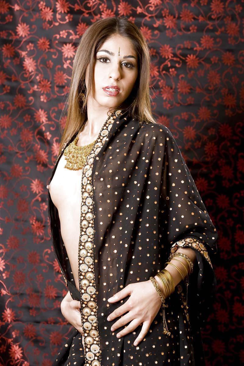23P INDIAN BEAUTY