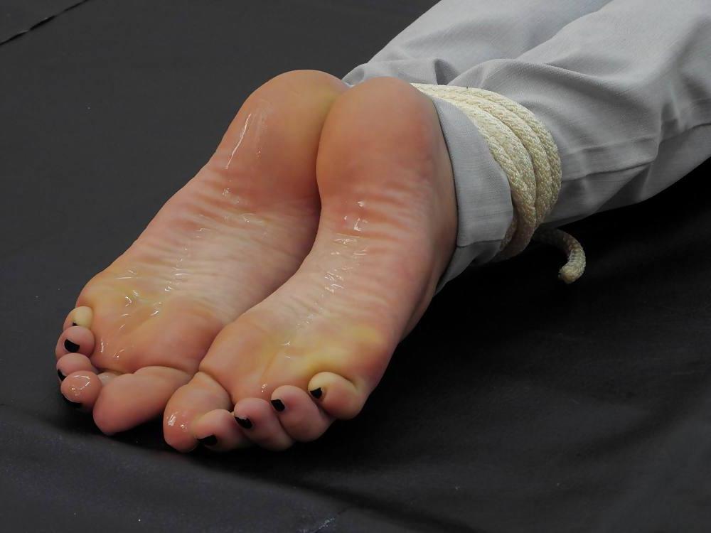 10P Foot worship Footjob