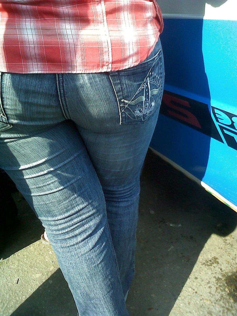 6P Arab hijab ass in street