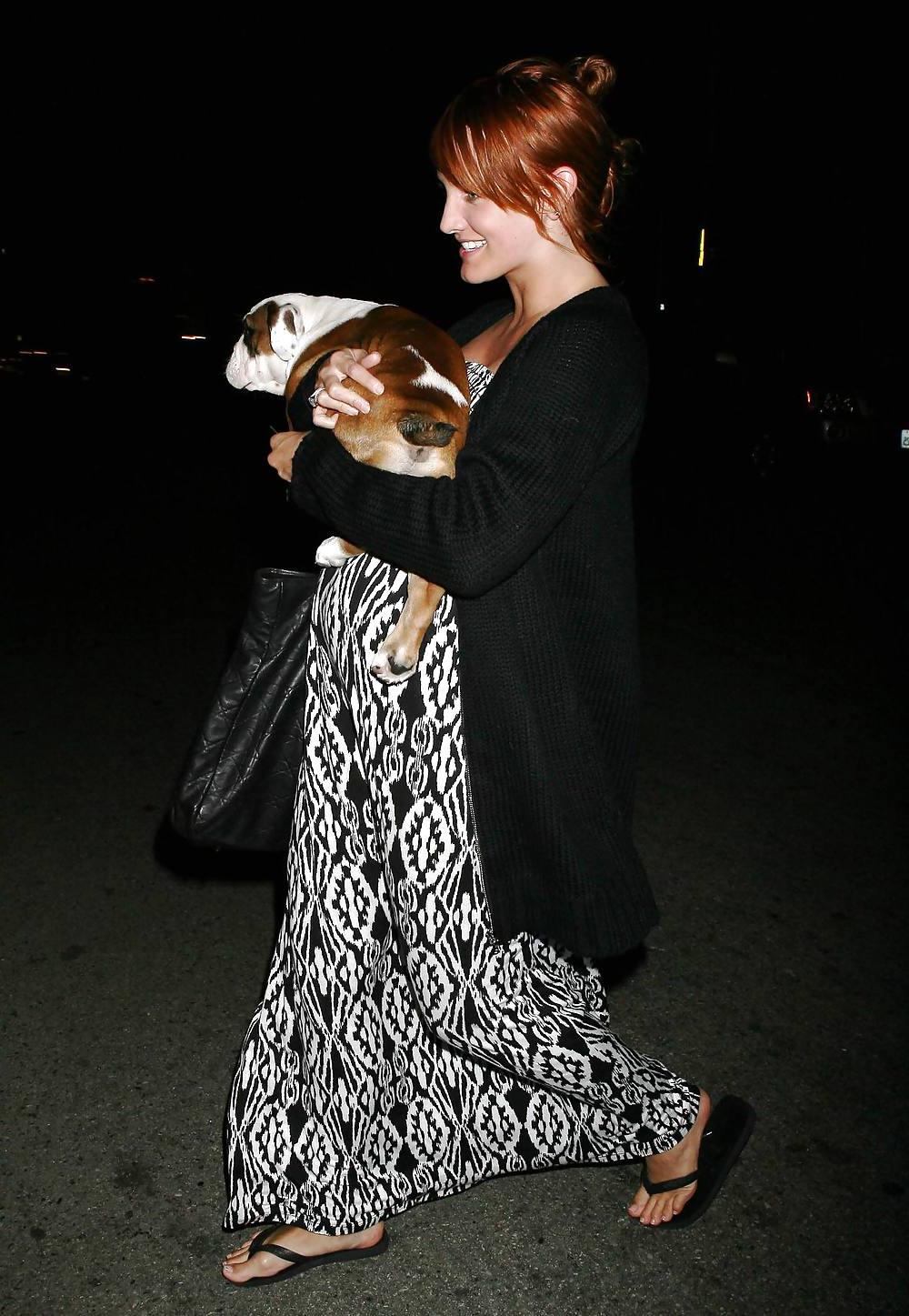 25P Ashlee Simpson Foot Pics