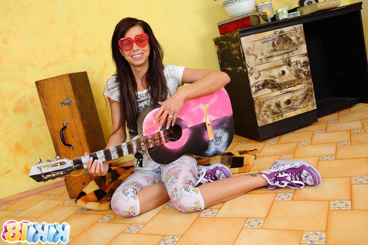 15P Pictures of teen girl Kiki 18 stroking something hard