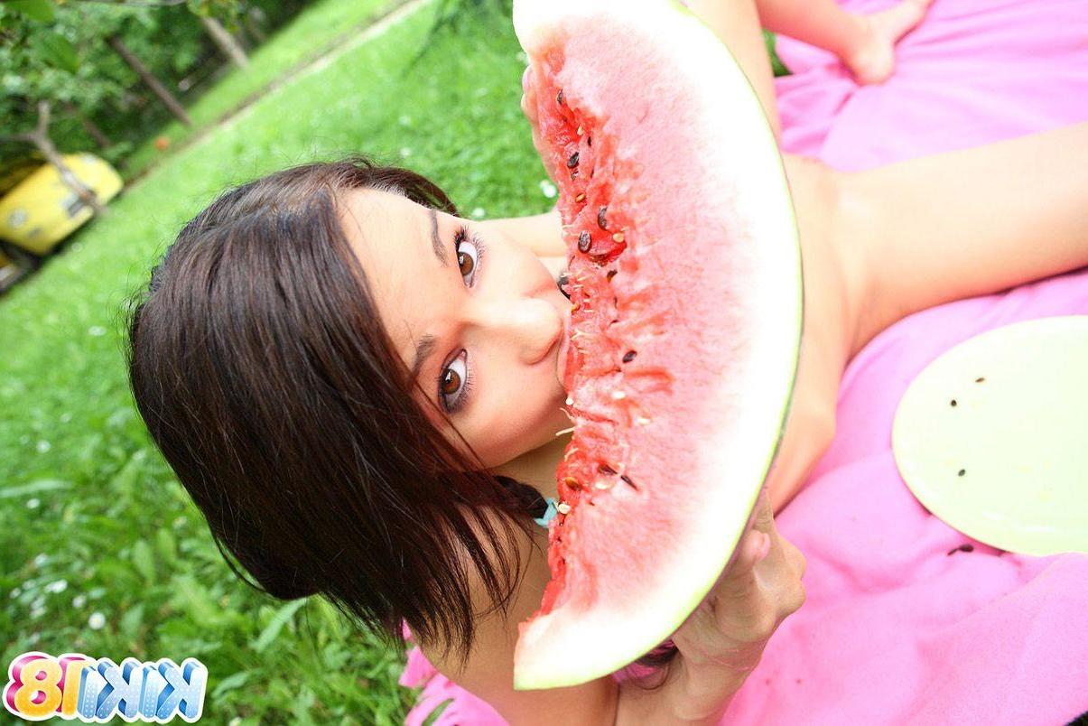 15P Pictures of Kiki 18 enjoying some sweet tasting fruit