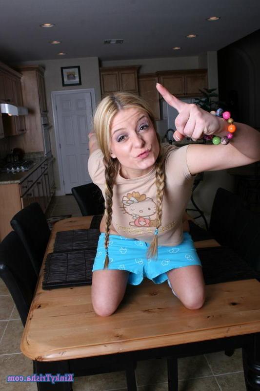 20P Pictures of Kinky Trisha ready for your hard cock