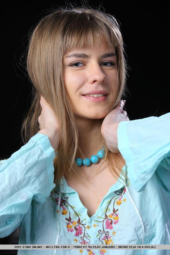 18P Pictures of teen beauty Lalovv A showing her naked body