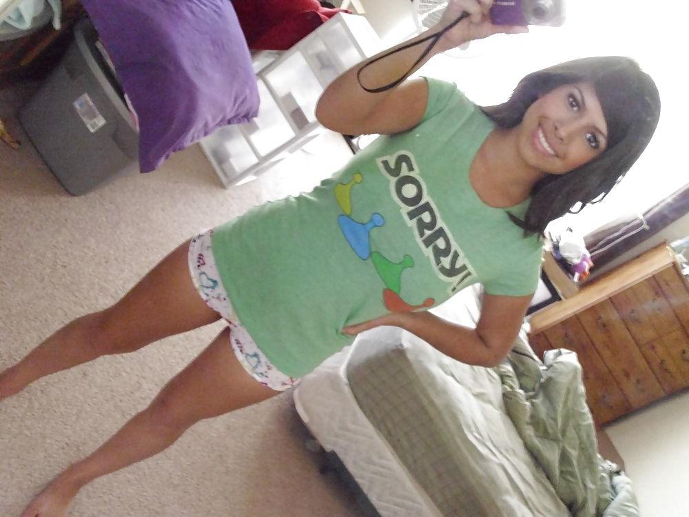 25P Latina Self Shots